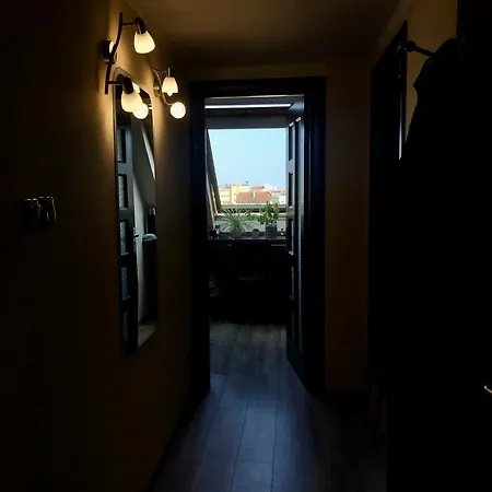 Cosy Rooftop In Center Sofia
