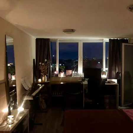 Apartment Cosy Rooftop In Center *
