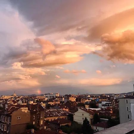 Cosy Rooftop In Center Apartment Sofia